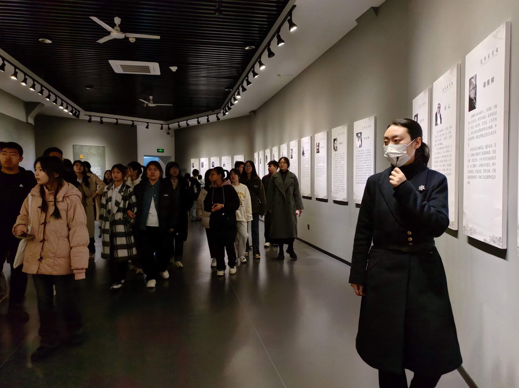 14041711416142_.pic.jpg