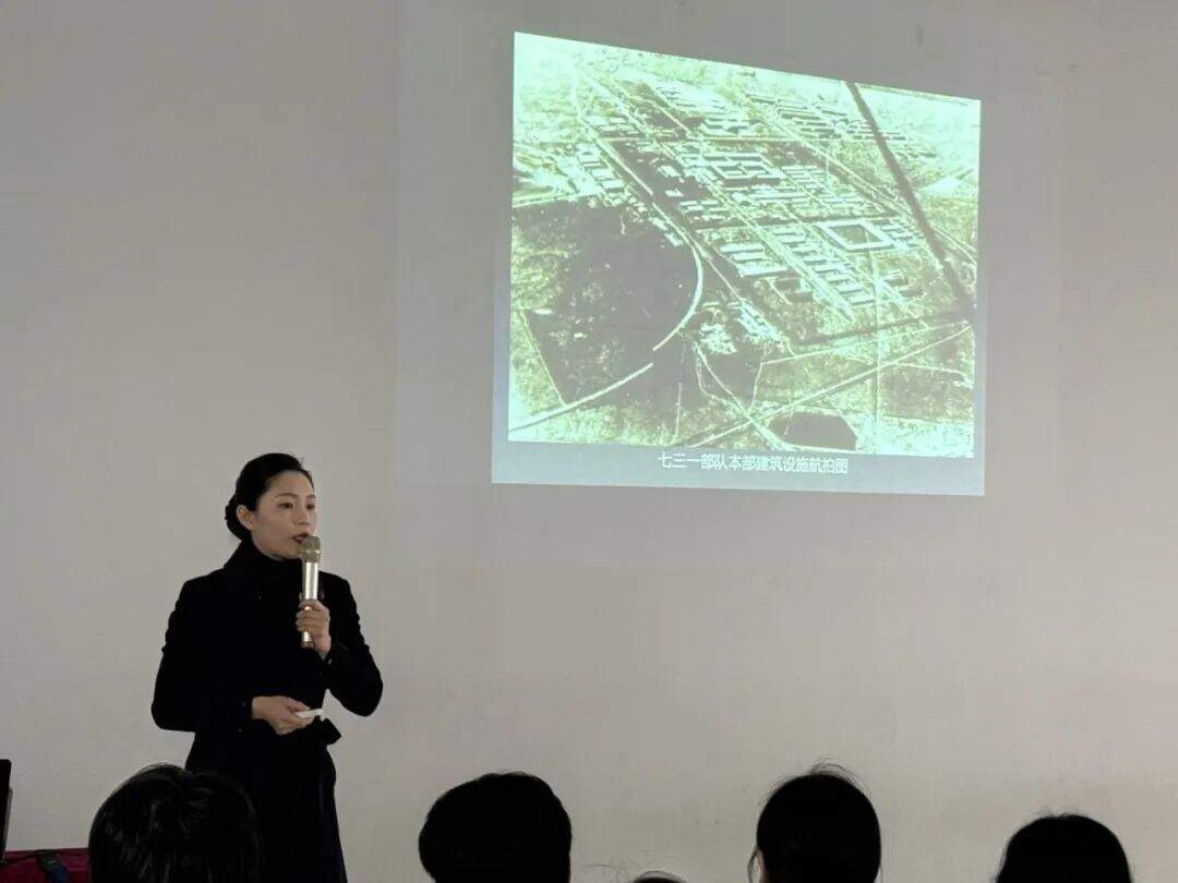 4c3c5c65bfbb4e1b9932e076cecd6ebf.jpg