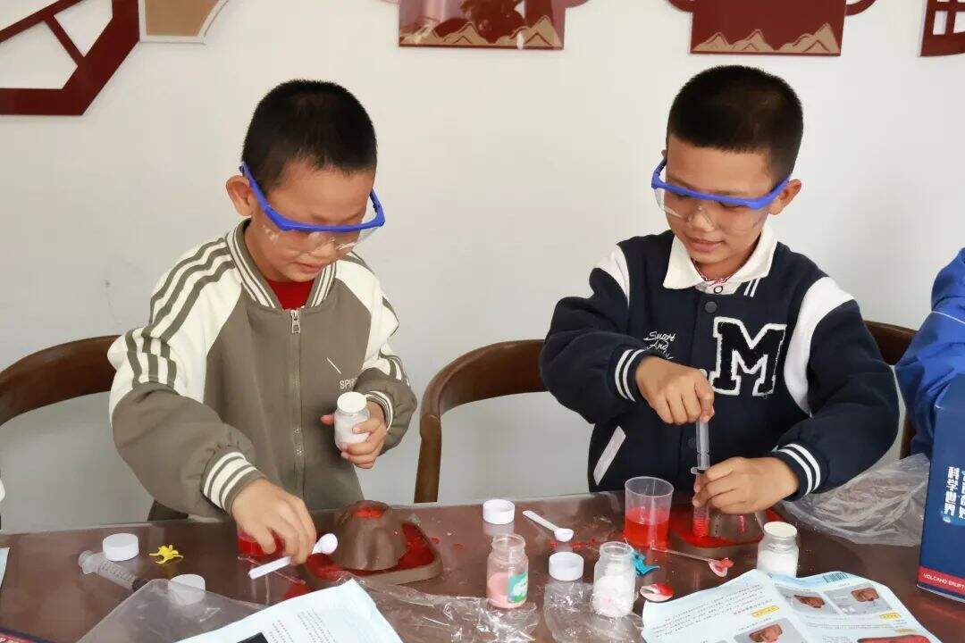 bfcb765ab7b6775927645413d891c623.jpg
