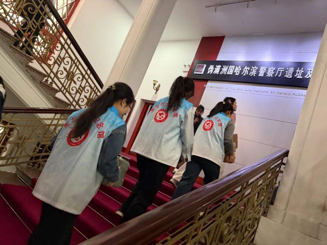 9d06553f114854cbbc8bf157502821bf.jpg