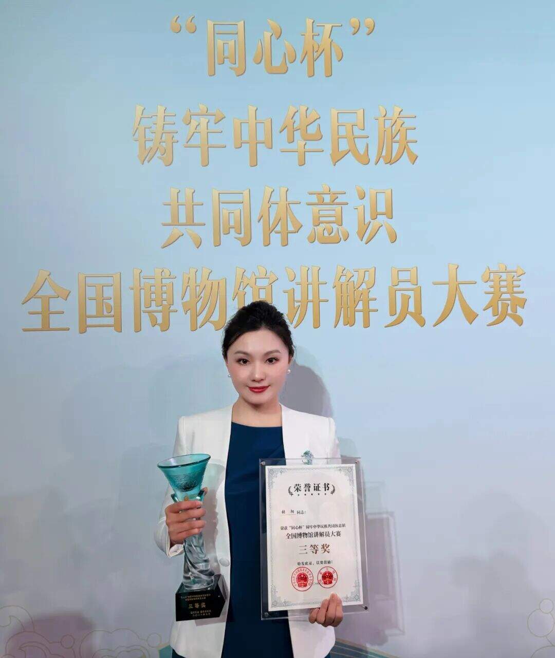 f42be5e962a9fc45ddd9abe33f70238f.jpg